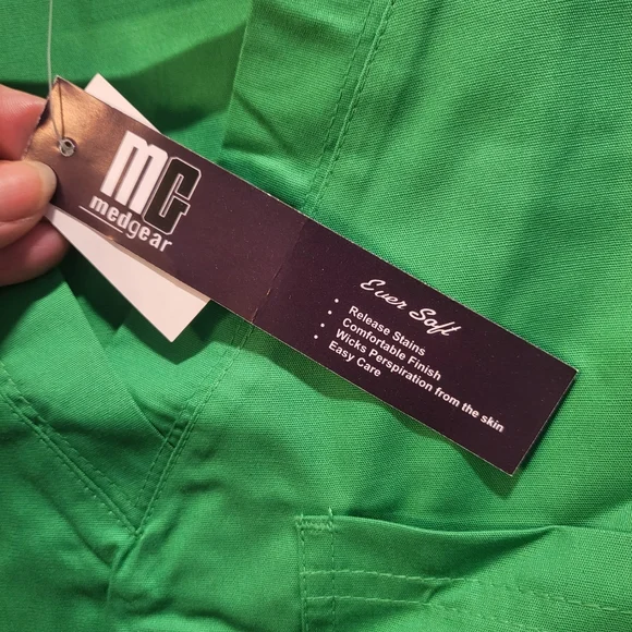 MG Medgear Scrub Set Women's size SM small, emerald green 💚 NWT - Picture 2 of 10